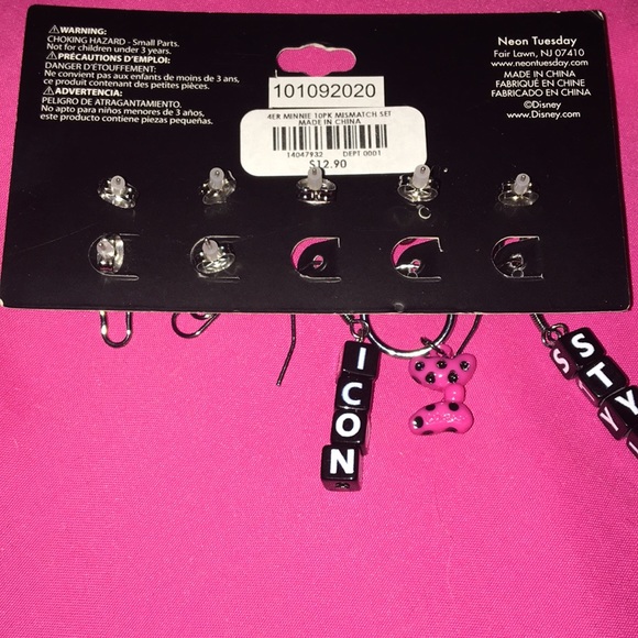 🎊 Minnie Mouse Mismatched earring set - Picture 5 of 5